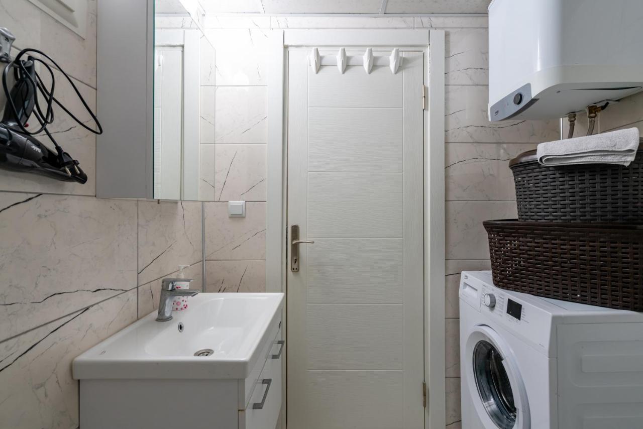 Sare Suites Downtown Анталия Екстериор снимка