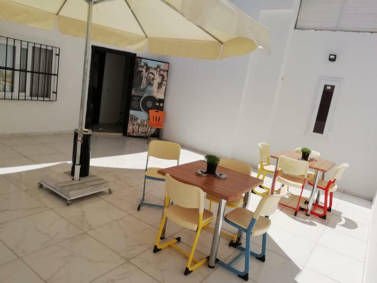 Sare Suites Downtown Анталия Екстериор снимка